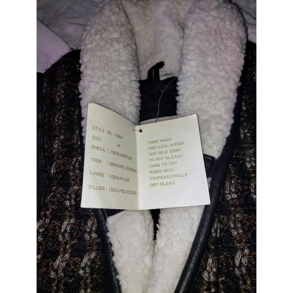 first class 100% acrylic with genuine leather trim jacket - Picture 4 of 7